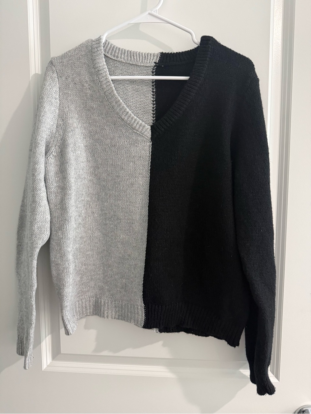 SHEIN Black & Gray Color Block V-Neck Sweater - Size XL